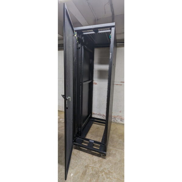 Шкаф телекоммуникационный AR2400FP1, APC, 42U — изображение 3