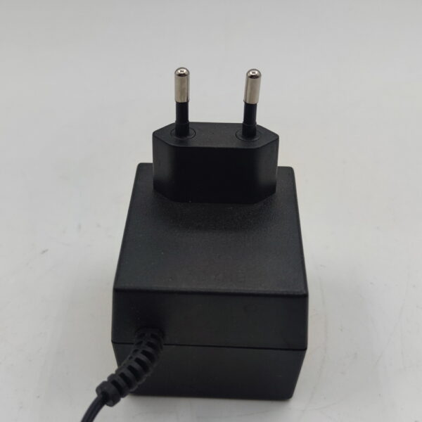 Блок питания DV-91AACUP, DVE, 9V, 1000mA — изображение 3