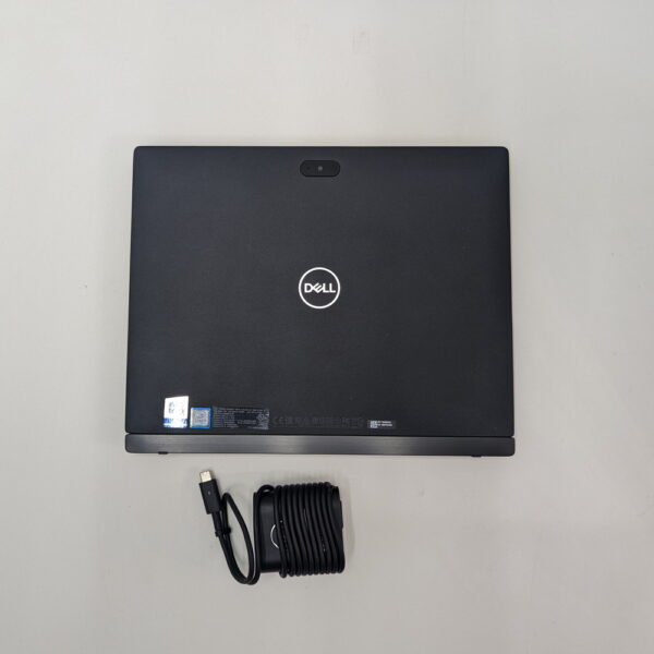 Ноутбук T02J001, Dell Latitude 7285, i5-7y54, Intel HD Graphis 615, ОЗУ 8GB, диск 128GB, износ АКБ 33% в самом аппарате и 73% в клавиатуре, 12.5, 2880x1920 Tach, Wi-Fi, BT, Type-C зарядка в комплекте, скол на матрице внутри, не работает камера! — изображение 2