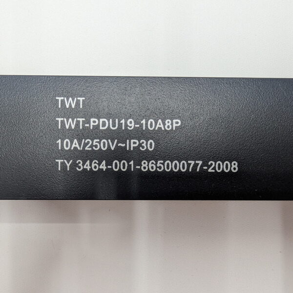Блок розеток TWT-PDU19-10A8P, Lanmaster, 8 розеток Schuko, 1U — изображение 3