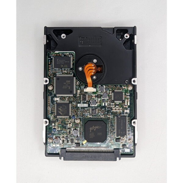 Жесткий диск MAT3073NC, CA06350-B100, Fujitsu, 73.5 Гб, SCSI, 3.5 — изображение 2