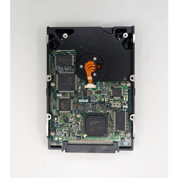 Жесткий диск MAT3147NC, CA06350-B200, Fujitsu, 147 Гб, SCSI, 3.5 — изображение 2