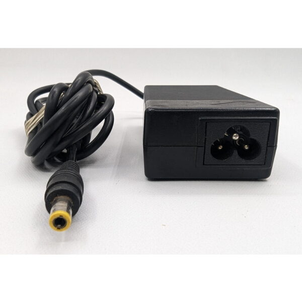 Адаптер питания 93P5016, 92P1022, IBM, 16V, 4.5A, 72W, 5.5x2.5mm