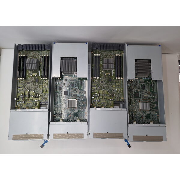 Контроллер СХД DW700-CBX, Hitachi HDS HUS VM: SSD диск Micron 100 ГБ SATA (MTFDDAC100SAL-1N1AA) - 2 шт., модуль памяти 16 Гб, DDR3 (Samsung M393B2G70BH0-YK0) - 8 шт., модуль памяти 4 Гб, DDR3 (Samsung M393B5273CH0-YH9) - 4 шт., модуль (3284394-D) - 4 шт., модуль (3284394-H) - 4 шт., модуль (3284394-I) - 1 шт., модуль (3285154-A) - 4 шт., модуль (3285153-E, HF8GR HDS) - 4 шт., трансивер 8 Gb (FTLF8528P3BCV-HD, 3285226-E, Hitachi, Finisar) - 4 шт., блок питания (3285165-А) - 2 шт.,