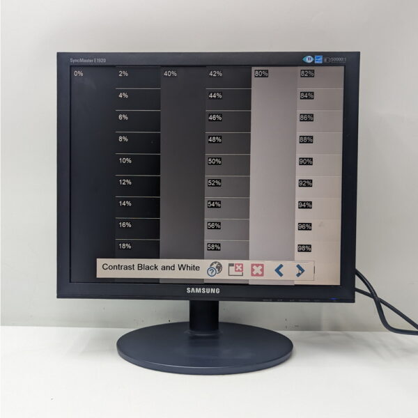 Монитор e1920nr, Samsung, 19", 1280 x 1024, имеются следы эксплуатации