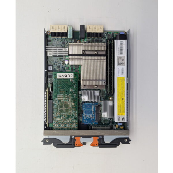 Контроллер 00AR108 (00AR104, 00RY382), IBM Storwize V3700: Материнская плата R0636-B0001-03, R0636-G0001-07, Сетевая карта 8Gb FC 4 Port Host Interface Card (4377336YM) – 1 шт., SSD SanDisk X110 32GB (SD6SA1M-032G-1011, 00WK898, 00RY303) – 1 шт., Модуль памяти 4GB PC3L-10600 (MT18KDF51272AZ-1G4) – 2 шт., Аккумулятор 00Y4643 (90Y7689) - 1 шт., Процессор Intel Celeron G530T (SR05K) 2 GHz - 1 шт.