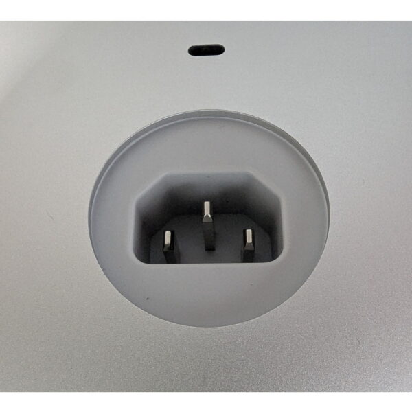 Моноблок A1418 Apple iMac 21.5" (54.6 см), (2015 года), процессор Intel i5 1.6GHz, оперативная память 8 Гб DDR4, видеокарта Intel HD Graphis 6000 1536 Мб, SSD диск 480 Гб, macOS Mojave, имеются следы эксплуатации, без мышки и клавиатуры!