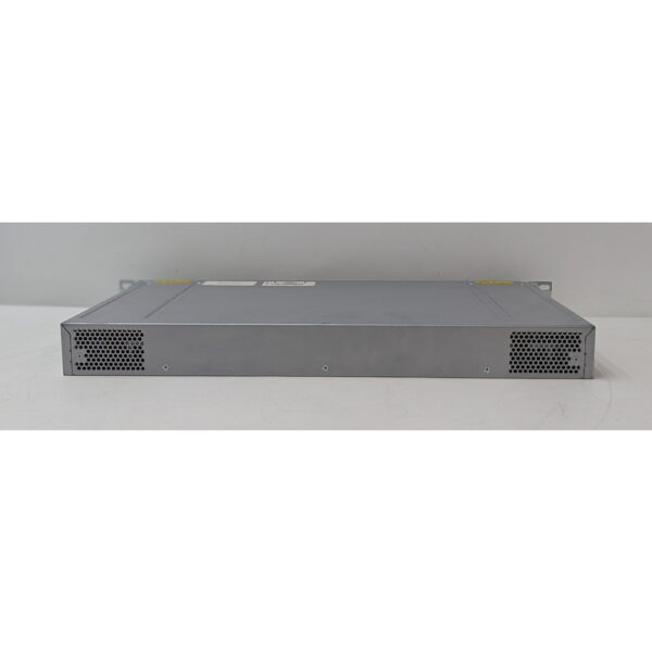 IBM 20055KB, 80-1000665-02, SAN 4 Gbps 32-port SFP Fibre Channel Switch INCLUDING 15X SFPS
