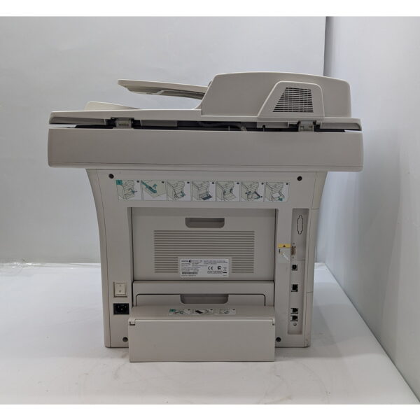 Xerox Workcentre 3550, пробег 151914, замятие первого лотка, со второго печатает нормально, не исправен верхний автоподатчик, возможно, требуется замена роликов.