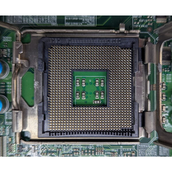 Сервер SuperMicro (какая платформа): платформа - 1 шт., материнская плата (ПН) - 1 шт., вентилятор - 4 шт., блок питания 550w - 1 шт., БЕЗ процессоров, радиаторов, модулей памяти, raid контроллера, и дисков!