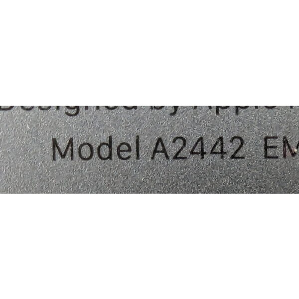 Ноутбук A2442, Apple, имеются следы эксплуатации, залитая клавиатура, шумит кулер