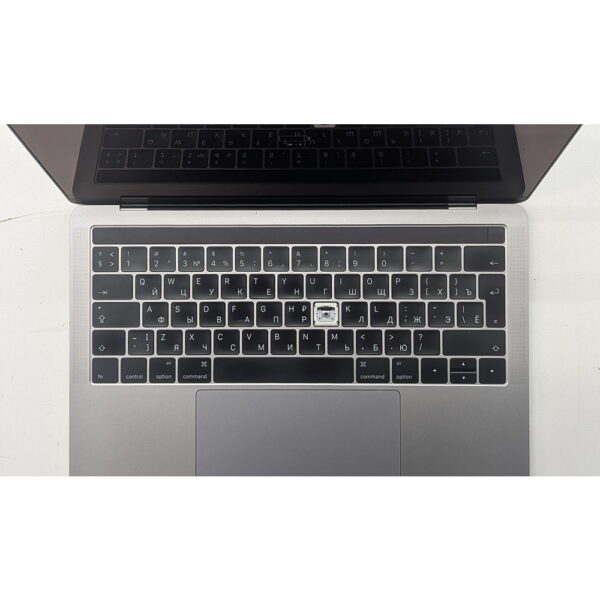 Ноутбук A1706, Apple, имеются следы эксплуатации, нет одной кнопки