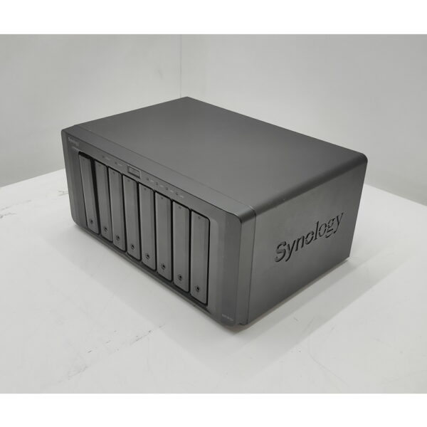 Сетевое хранилище DS1815+, Synology
